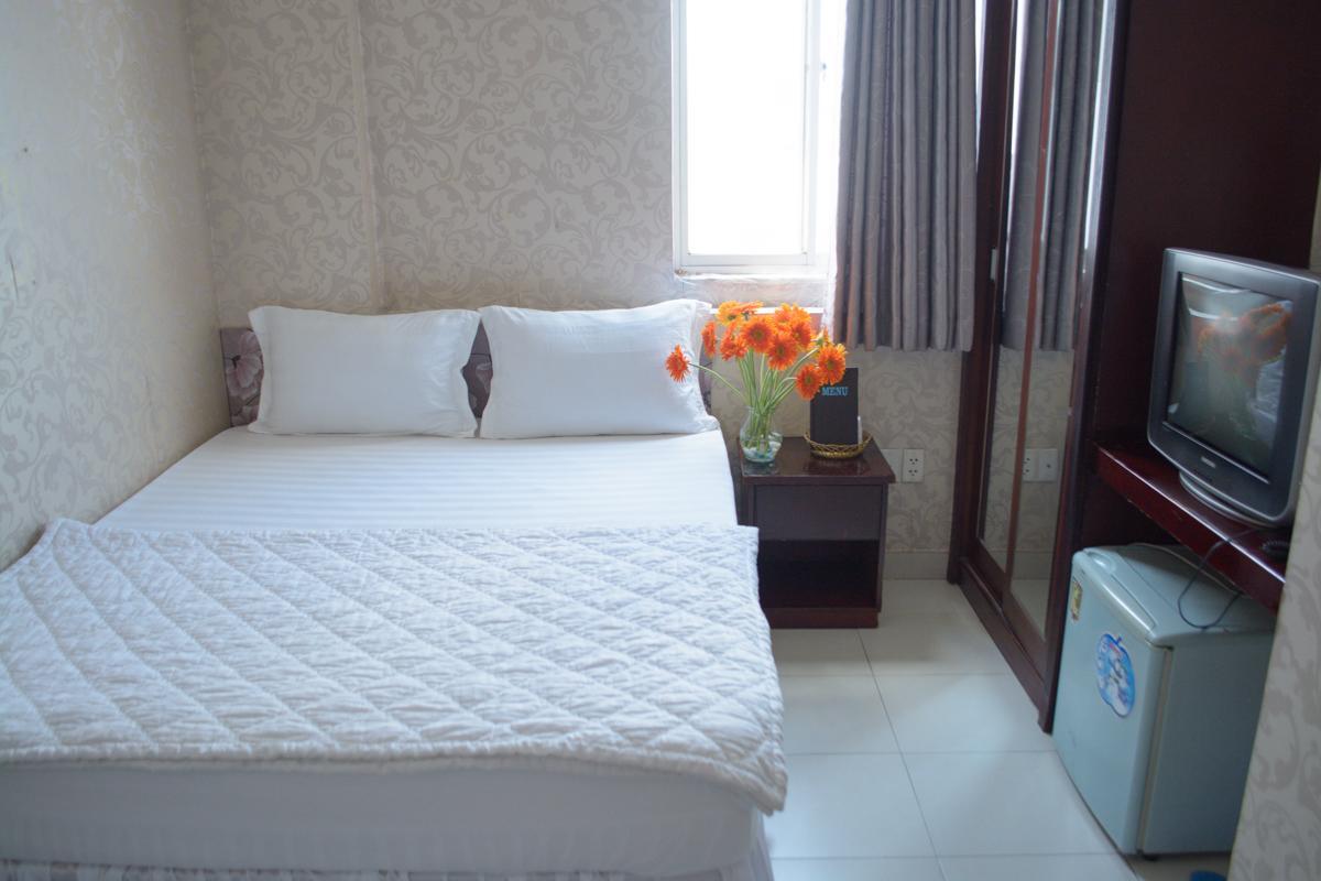 Lucky Hotel โฮจิมินห์ซิตี้ ภายนอก รูปภาพ