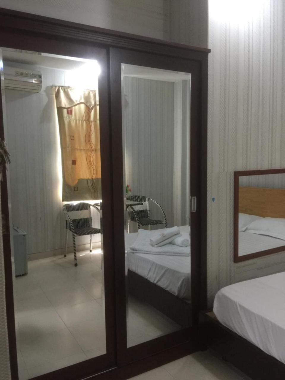 Lucky Hotel โฮจิมินห์ซิตี้ ภายนอก รูปภาพ