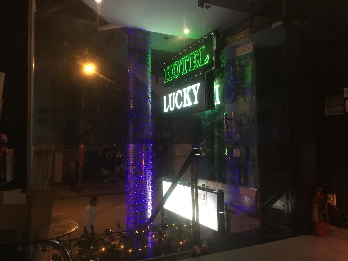 Lucky Hotel โฮจิมินห์ซิตี้ ภายนอก รูปภาพ
